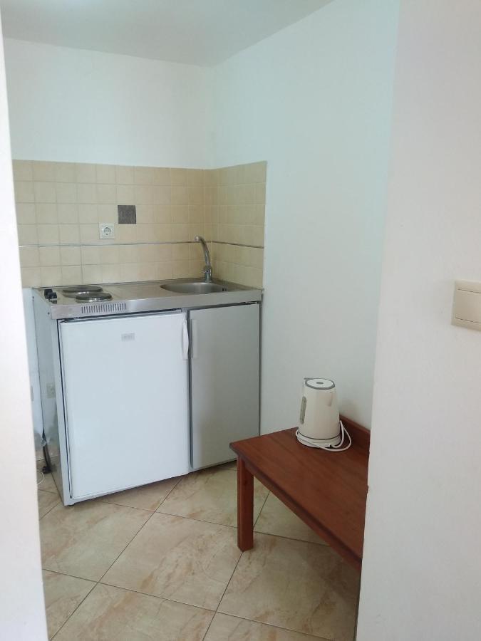 Ton Mari Apartments Palaiochora Dış mekan fotoğraf