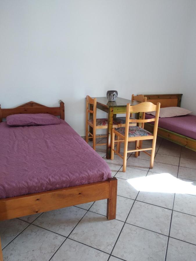 Ton Mari Apartments Palaiochora Dış mekan fotoğraf