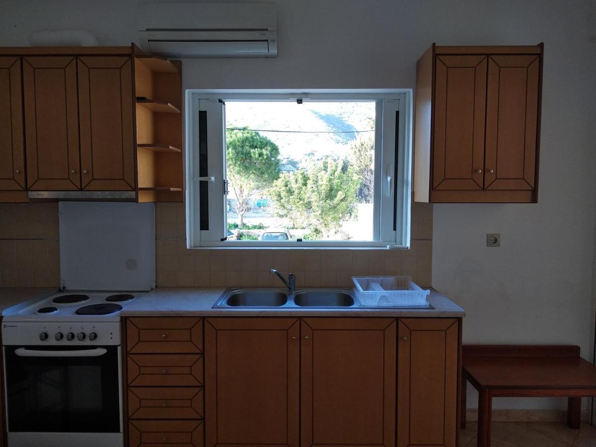 Ton Mari Apartments Palaiochora Dış mekan fotoğraf